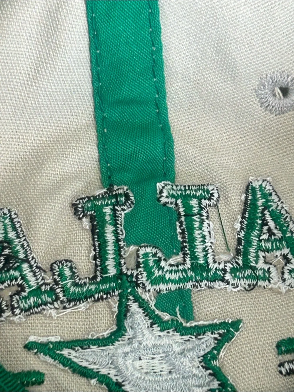 Dallas Stars NHL Hockey Mens Trucker Hat Snapback Green Cream Embroidered Cap